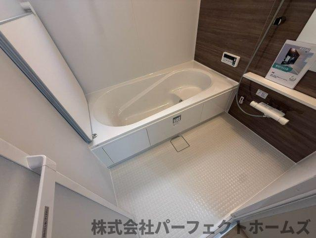 伊加賀栄町戸建の浴室|ゆったり過ごせるお風呂です