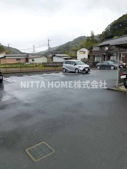 サンリットの駐車場|敷地内駐車場になります★