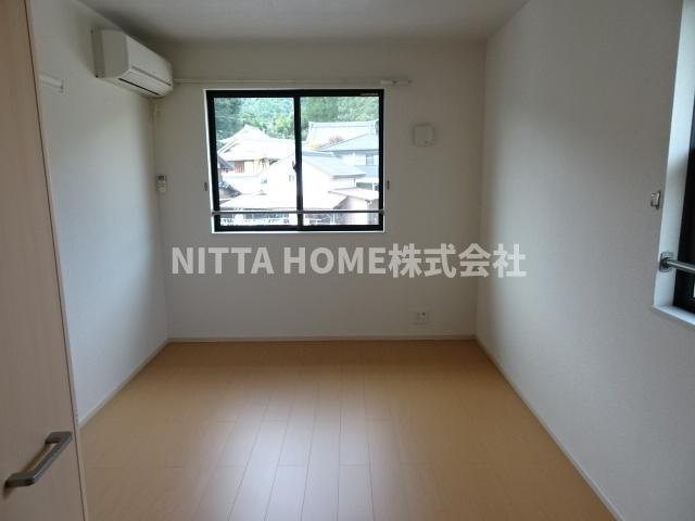 サンリットの内装|６帖と６．５帖の２部屋あります☆彡