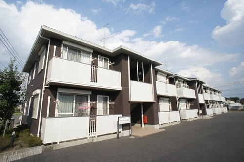 グランドゥール C棟の外観