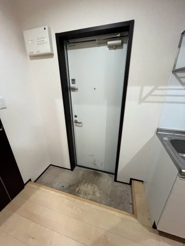 フジパレス仁川Ⅱ番館の玄関