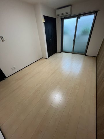 フジパレス仁川Ⅱ番館の居間・リビング