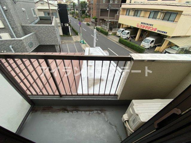 コーポオガワ　独立洗面台　角部屋　通風良好のバルコニー