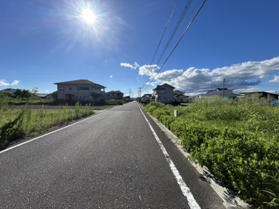 【前面道路含む現地写真】 | 北諸県郡三股町樺山　1,060万円