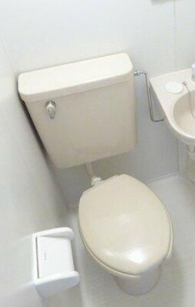 横浜市西区平沼１丁目の賃貸マンションのトイレ