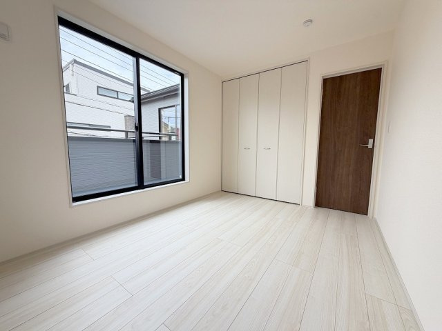 三郷市戸ケ崎　新築戸建　全1棟の洋室|クローゼット付きの洋室6帖