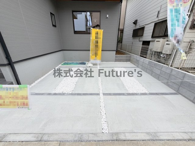 三郷市戸ケ崎　新築戸建　全1棟の駐車場|カースペース並列2台可能