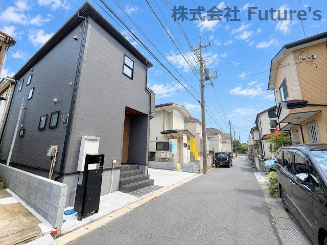 三郷市戸ケ崎　新築戸建　全1棟の前面道路含む現地写真|前面道路含む現地写真です。