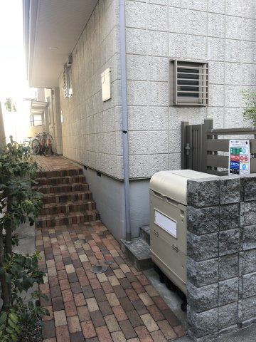 シャイントラスト笹塚のエントランス|清潔なエントランスです