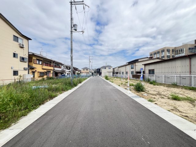 売土地　橿原市忌部町の前面道路含む現地写真