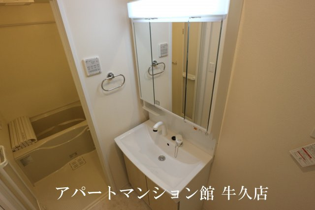 サンライズの独立洗面台