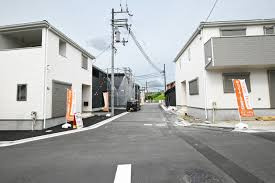 摂津市鳥飼和道2丁目　新築戸建の前面道路含む現地写真