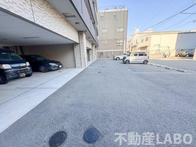 エスプレイスOSAKAベイシティの駐車場
