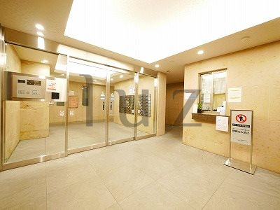 デュオステージ横濱赤門通りのエントランス