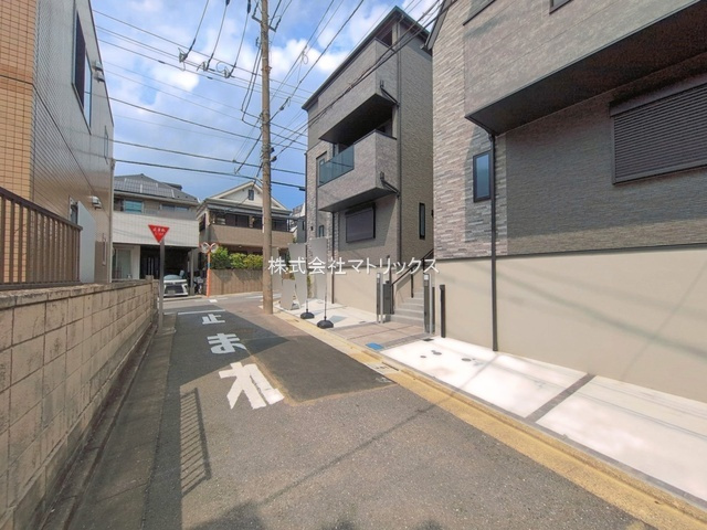 板橋区桜川2丁目　プレミアム仕様　限定2棟の前面道路含む現地写真