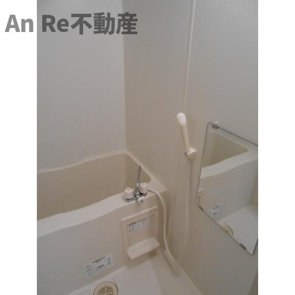 川口市戸塚東１丁目の賃貸マンションの浴室