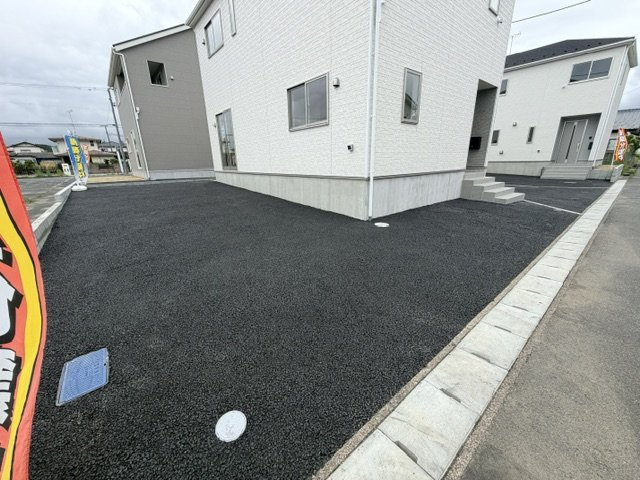【新築戸建】いわき市中岡町第7の駐車場|4号棟写真　4台駐車可能です！