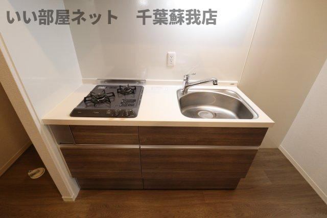 NレジデンスⅡのキッチン|コンパクトなキッチンで掃除もラクラク