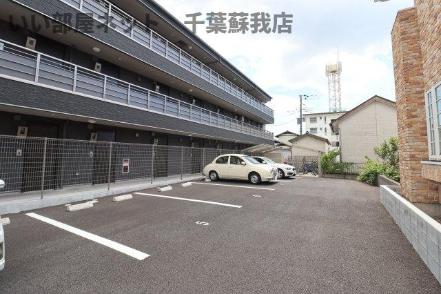 NレジデンスⅡの駐車場|駐車スペースもあります