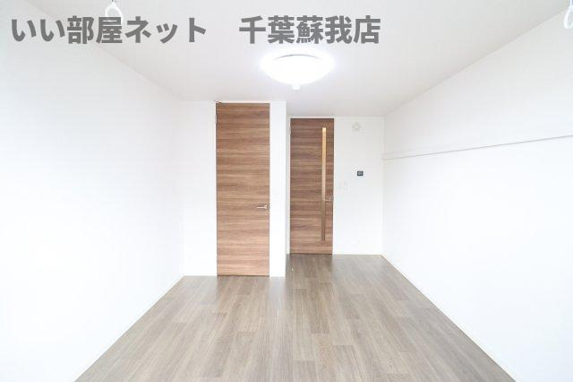 NレジデンスⅡの居間・リビング|こちらの居間で趣味の時間をお楽しみください