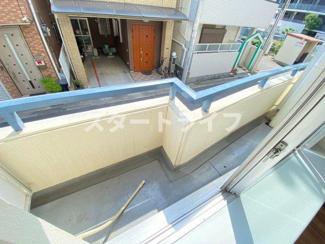 大阪市東淀川区東中島５丁目の賃貸マンションのバルコニー