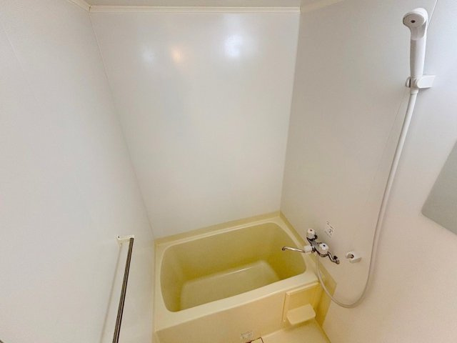 ミスターK上新庄の浴室