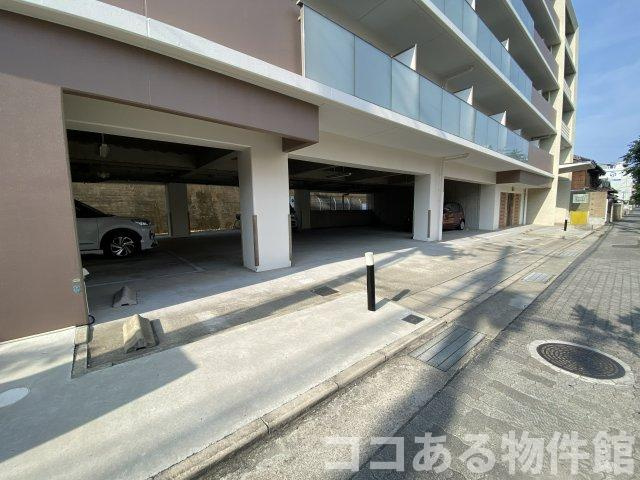 アロハ海岸通の駐車場