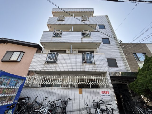 サンシャイン香里園Ⅲの外観|外はこのようになっています