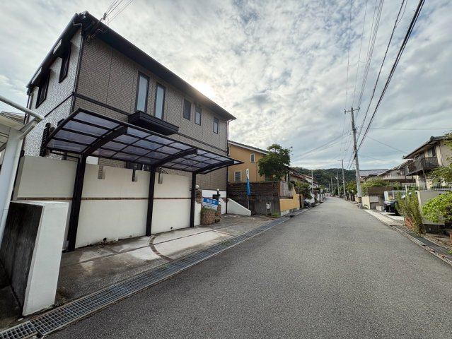 垂水区神和台3丁目　中古戸建ての前面道路含む現地写真|前面道路含む現地写真です