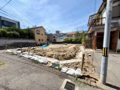 【外観】 | 石津町１丁　新築一戸建 | 全洋室２面採光の明るい住まい！たっぷりの陽光に包まれる明るい住まいに気持ちも明るくなりますね♪