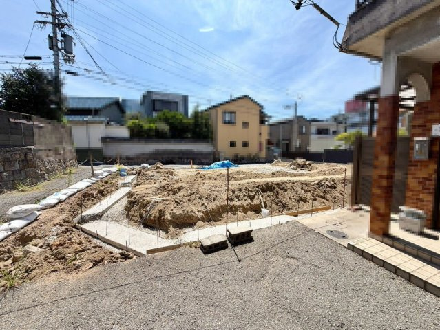 石津町１丁　新築一戸建の外観|ローソン浜寺石津東三丁店まで徒歩５分！エディオン堺石津店まで徒歩１０分！ホームセンターコーナン堺店まで徒歩１１分！お買い物に便利な立地ですね♪