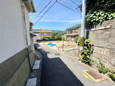 【前面道路含む現地写真】 | 石津町１丁　新築一戸建 | 親切・丁寧を心がけ、お客様目線で物件探しのお手伝いをさせて頂きます♪お気軽にお問い合わせください！