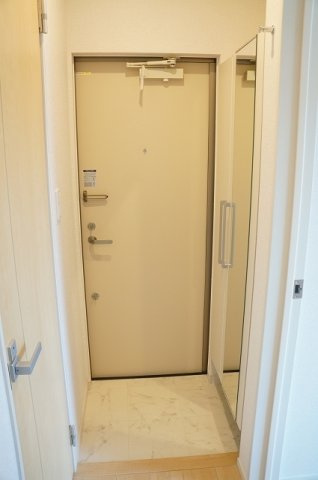 カーサ　プラシードの玄関