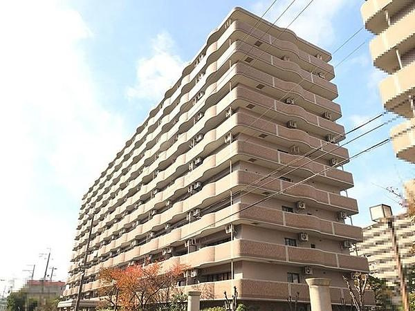 ロイヤルコート豊中弐番館の外観