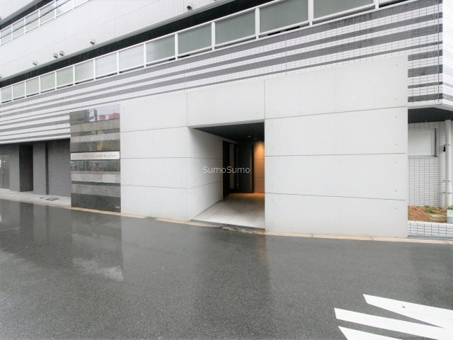 サムティ西長堀リバーフロントのエントランス