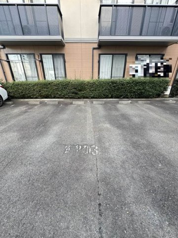 アメニティタウンＢの駐車場