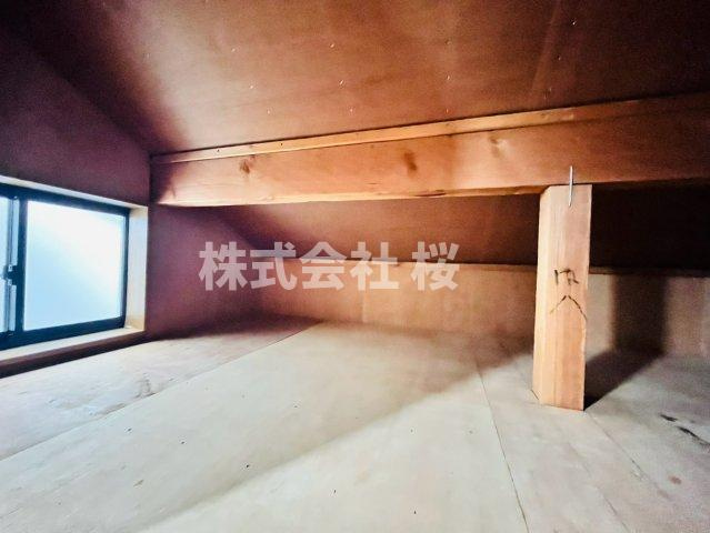 東淀川区豊里６丁目　中古戸建のその他|屋根裏の収納です