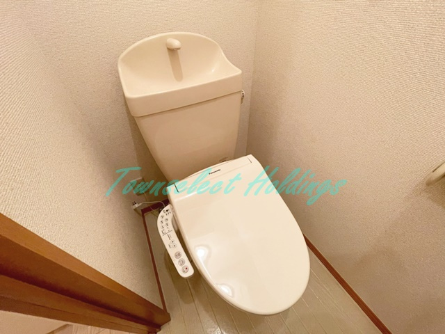ヒルサイドイワトのトイレ|ウォシュレット完備