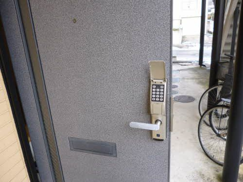 アメニティタウンＡの玄関