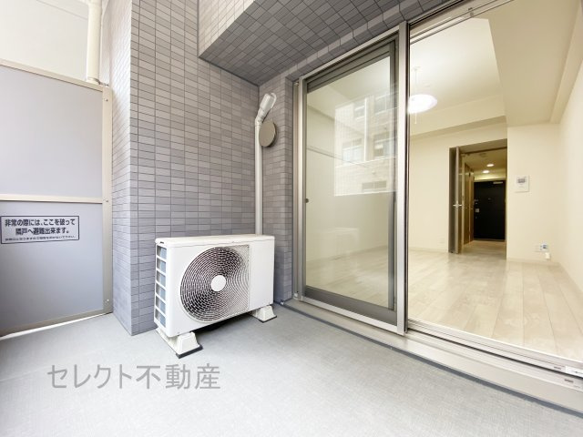 プレサンスジェネ栄のバルコニー