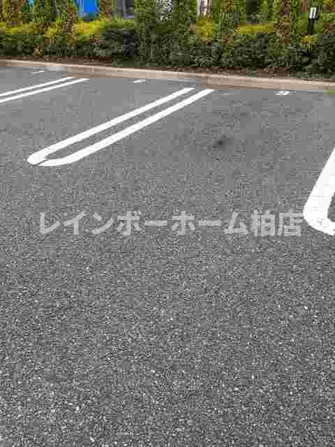 特典：仲介手数料が50％OFFです‼の駐車場|駐車場です