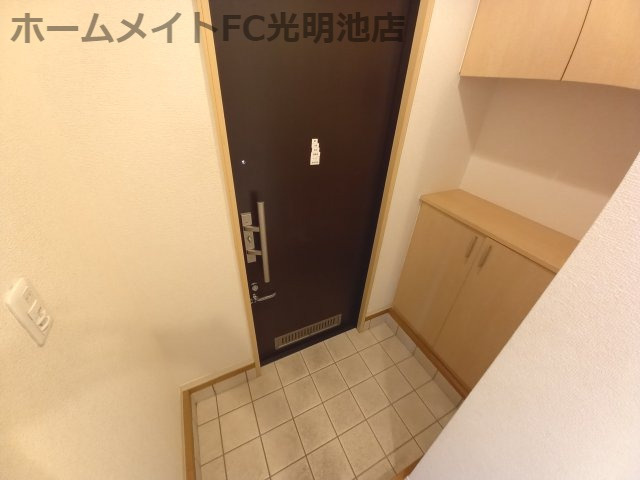 シャーメゾン泉ヶ丘の玄関