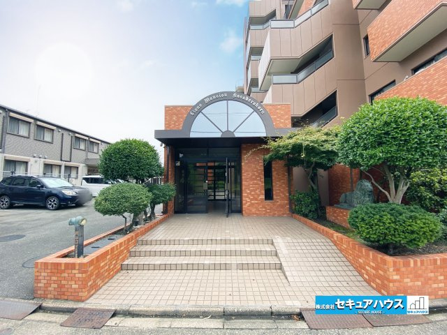 【中古マンション】ライオンズマンション笠寺公園のその他|【マンション入り口】
事前予約にて現地ご見学いただけます！お気軽にお問い合わせください♪
■株式会社　セキュアハウス■　　　　　　　　　　　　