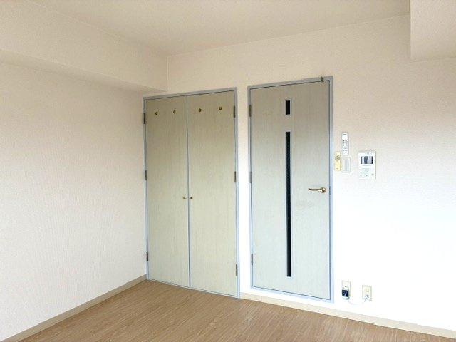 アルンハイム岡本の居間・リビング