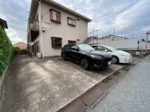 【駐車場】