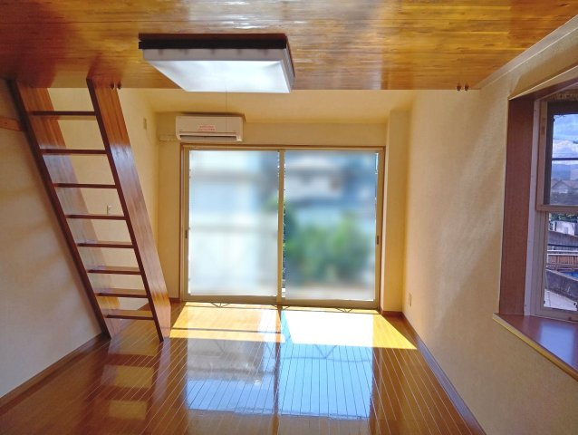 カーサ南万々の洋室|コンパクトで使いやすい洋室です