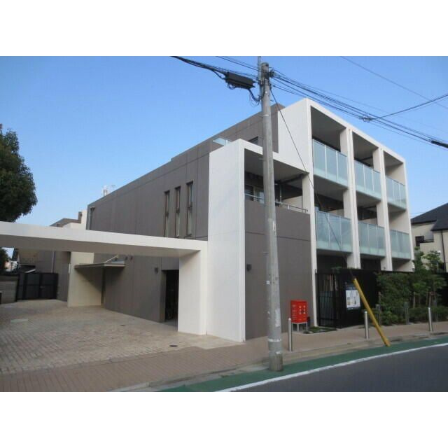 フレアージュ白金台の外観