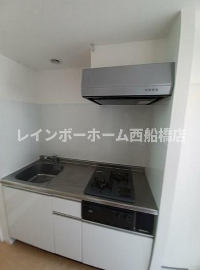 千葉市稲毛区稲毛東６丁目のアパートのキッチン