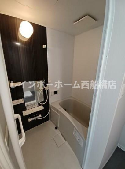 千葉市稲毛区稲毛東６丁目のアパートの浴室