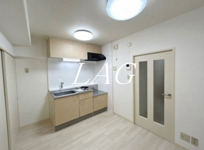 【居間・リビング】 | サンテラス藤 | 洋室のお部屋です。